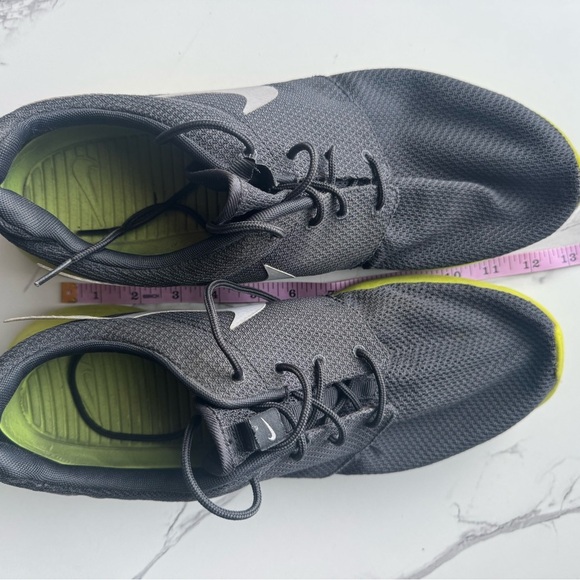 Nike Men’s 14 Roshe Run One Cyber Grey Anthracite Wolf Volt Neon Air Max 95 1 - Picture 7 of 9